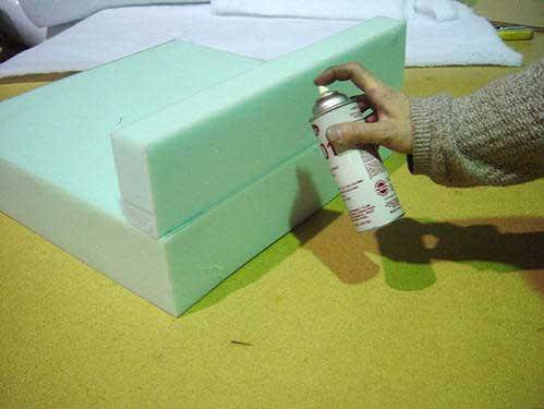 برای چسباندن ابر و اسفنج مبل از چه چسبی استفاده کنیم؟